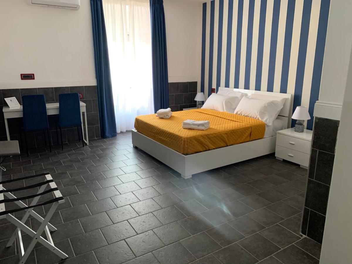 Yacht Club Angioino Otel Napoli Dış mekan fotoğraf