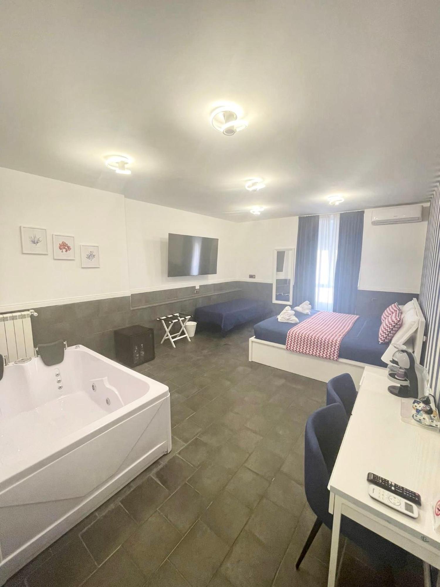Yacht Club Angioino Otel Napoli Dış mekan fotoğraf